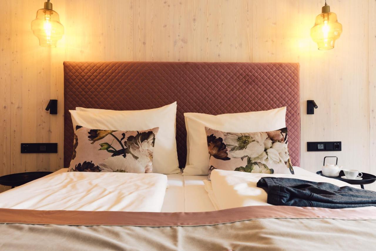 Hotel Jaegerhof Zams Kültér fotó