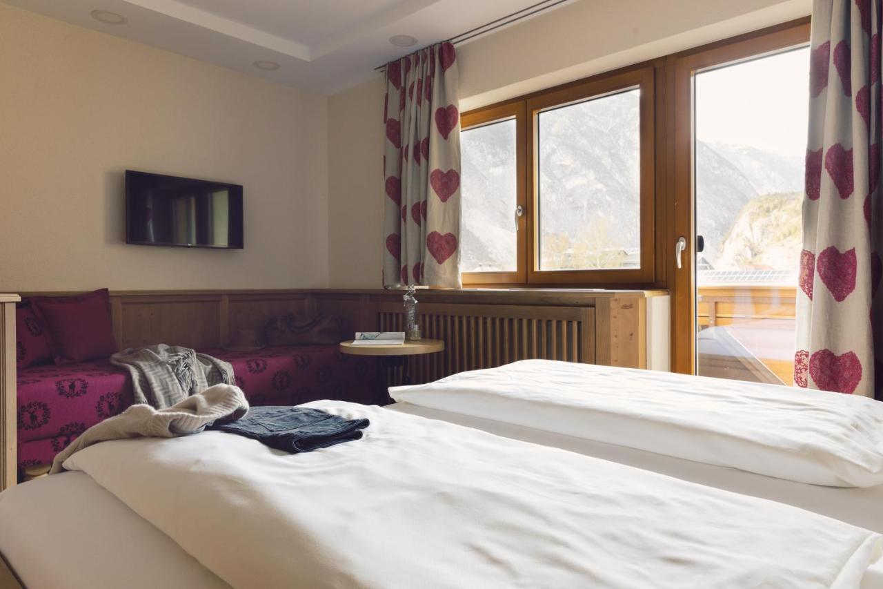 Hotel Jaegerhof Zams Kültér fotó