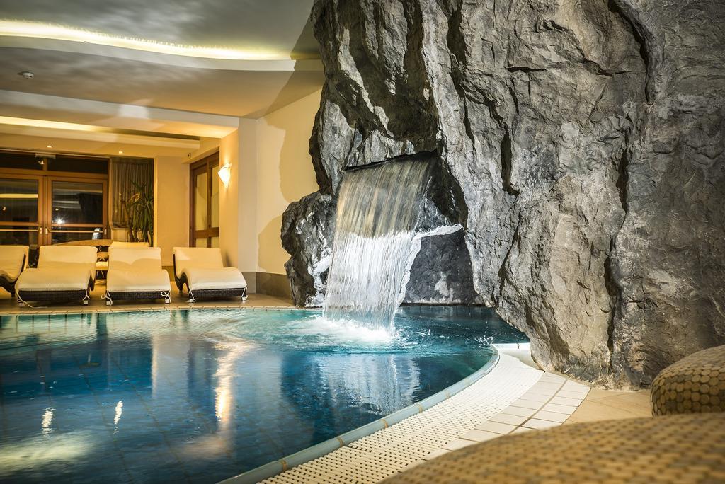 Hotel Jaegerhof Zams Kültér fotó