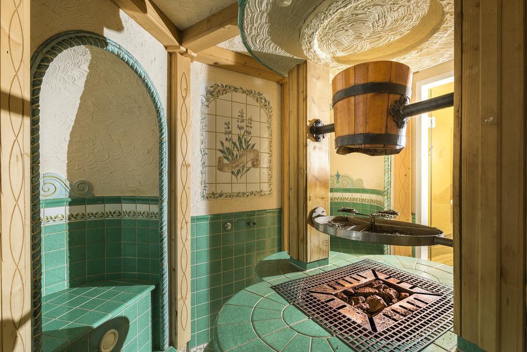 Hotel Jaegerhof Zams Kültér fotó