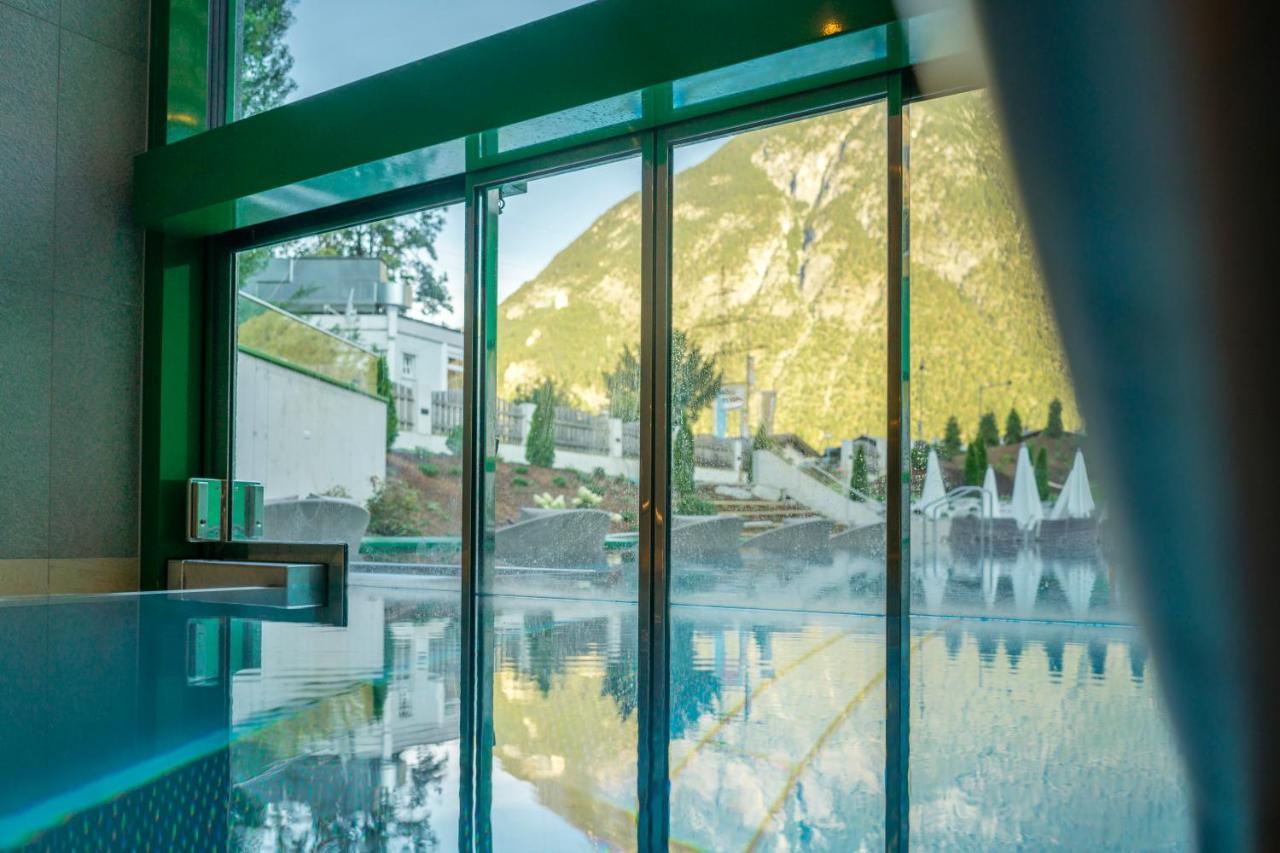 Hotel Jaegerhof Zams Kültér fotó